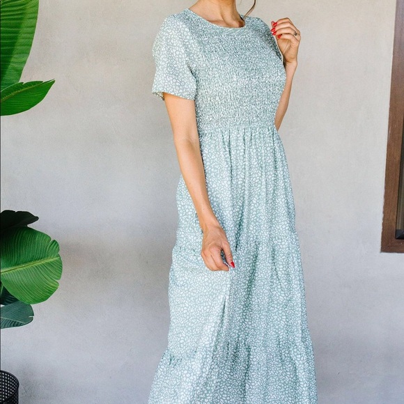 ⭐️LAST⭐️MINT JULEP SMOCKED DRESS - Picture 12 of 13